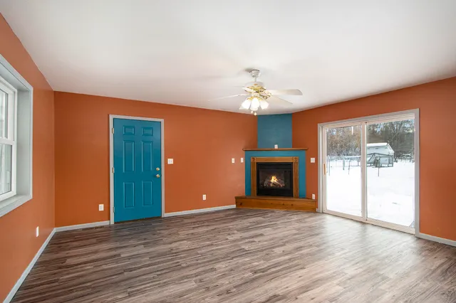 $286,000 | 32435 County Road 669, Lawton, MI 49065