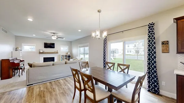 $435,000 | 1604 Oliger Drive, Mahomet, IL 61853