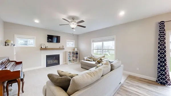 $435,000 | 1604 Oliger Drive, Mahomet, IL 61853