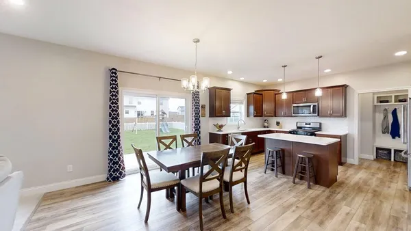 $435,000 | 1604 Oliger Drive, Mahomet, IL 61853