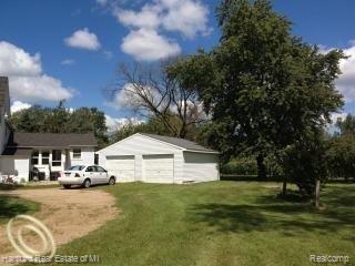 60920 Romeo Plank Road Ray, MI 48096 - Photo 11 of 17 60920 Romeo Plank Gar 2.jpg