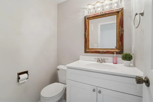 $209,900 | 1231 West Nicolet Circle, Appleton, WI 54914