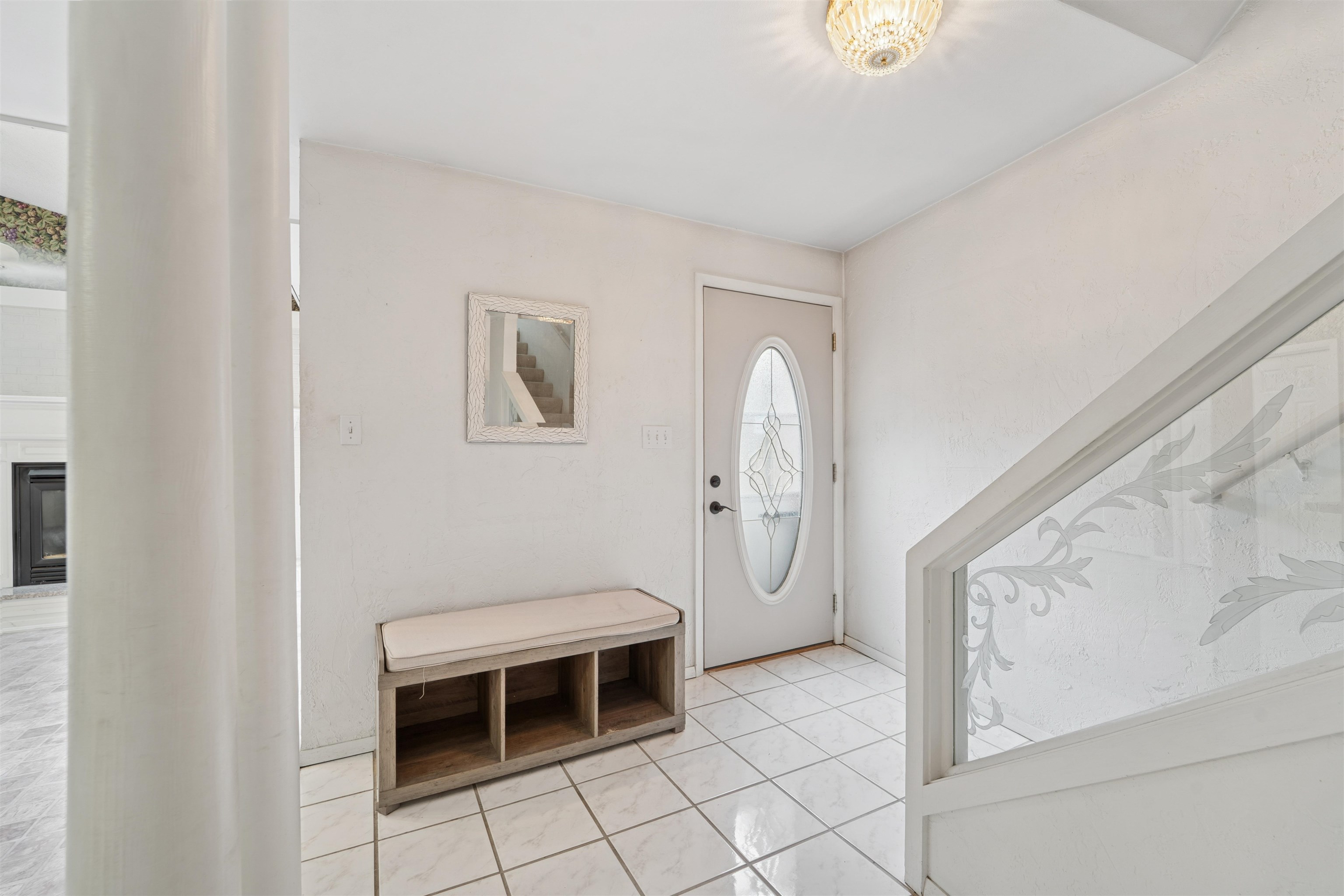 1231 West Nicolet Circle Appleton, WI 54914 - Photo 3 of 37