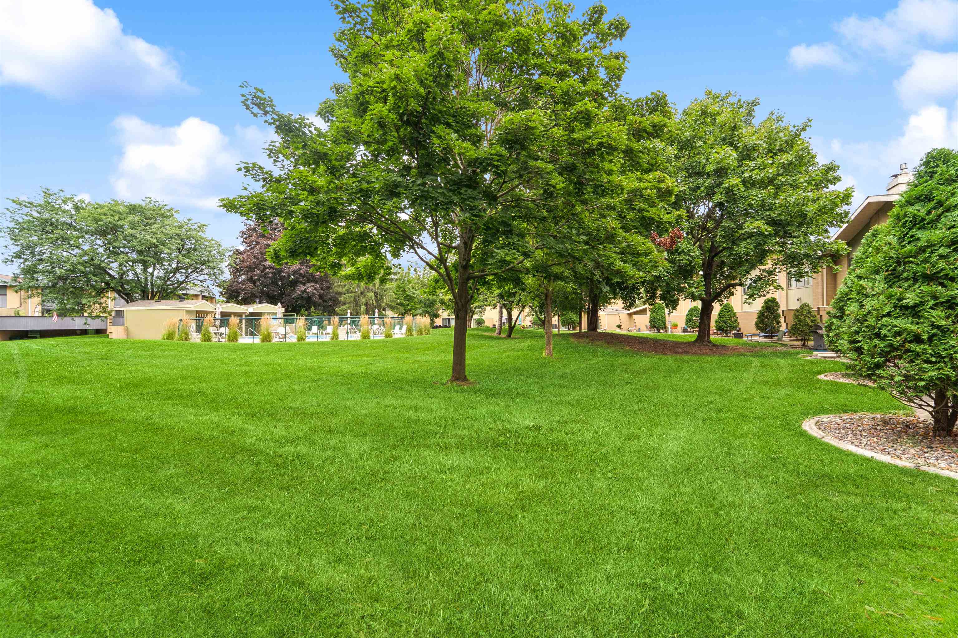 1231 West Nicolet Circle Appleton, WI 54914 - Photo 31 of 37