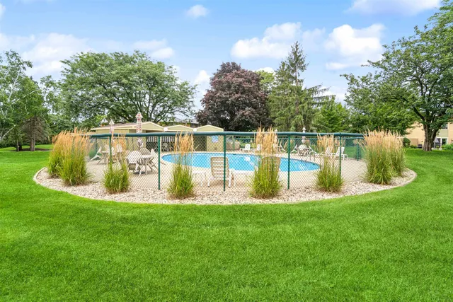 $209,900 | 1231 West Nicolet Circle, Appleton, WI 54914