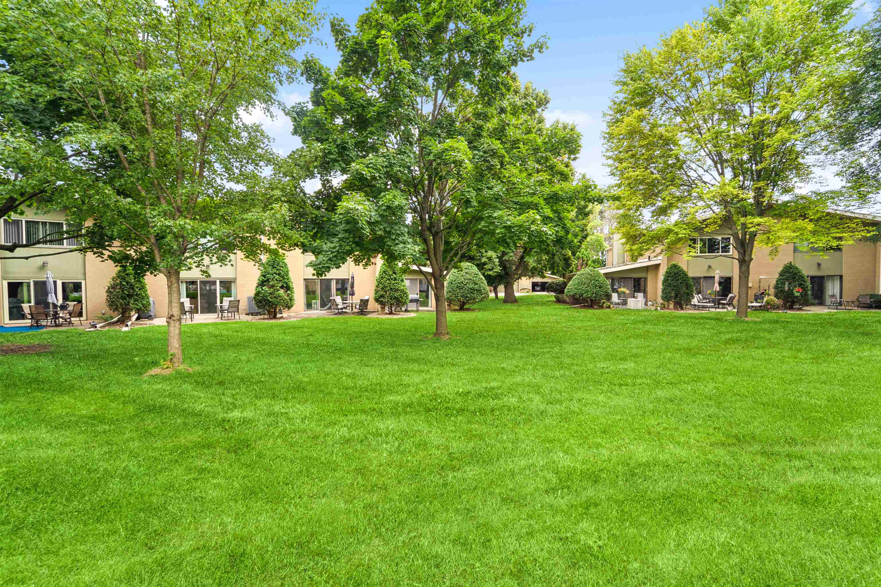 1231 West Nicolet Circle Appleton, WI 54914 - Photo 34 of 37