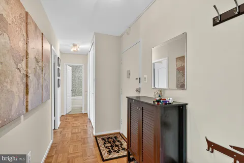 $479,900 | 4000 Tunlaw Road Northwest, Unit 1026, Washington, DC 20007