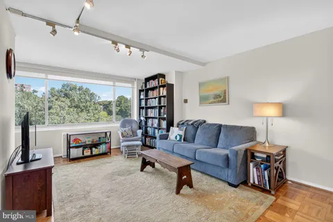 $479,900 | 4000 Tunlaw Road Northwest, Unit 1026, Washington, DC 20007