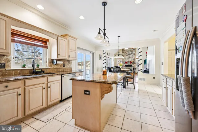 $700,000 | 3000 Long Way, Easton, PA 18040