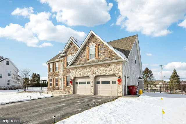 $700,000 | 3000 Long Way, Easton, PA 18040