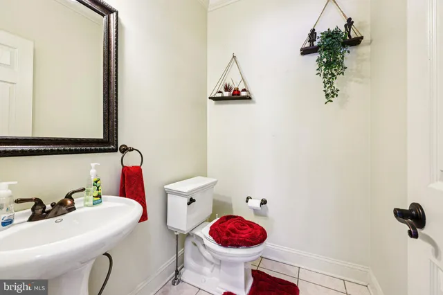 $700,000 | 3000 Long Way, Easton, PA 18040