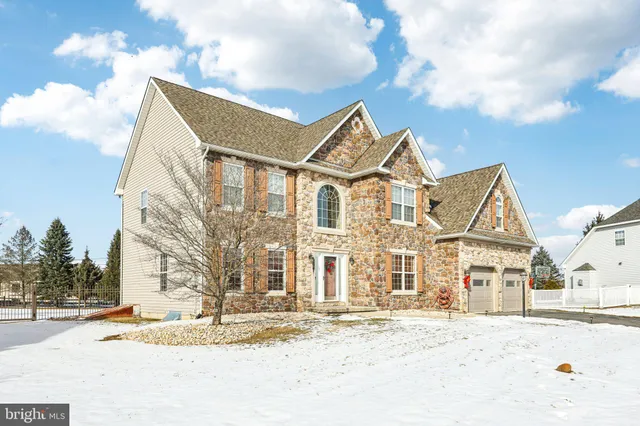 $700,000 | 3000 Long Way, Easton, PA 18040