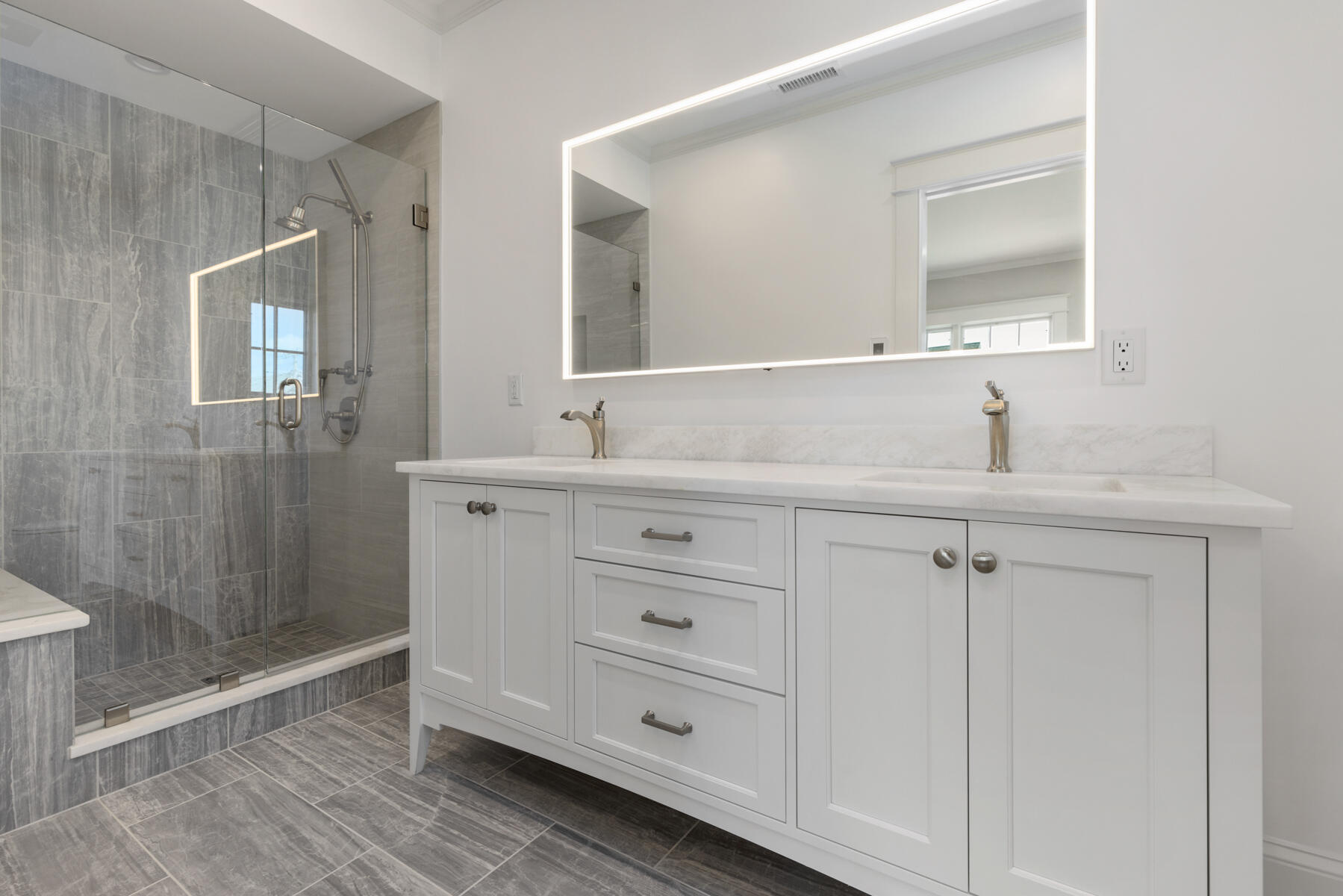 5 Nubble Point York, ME 03909 - Photo 47 of 74 2nd Bedroom Bath