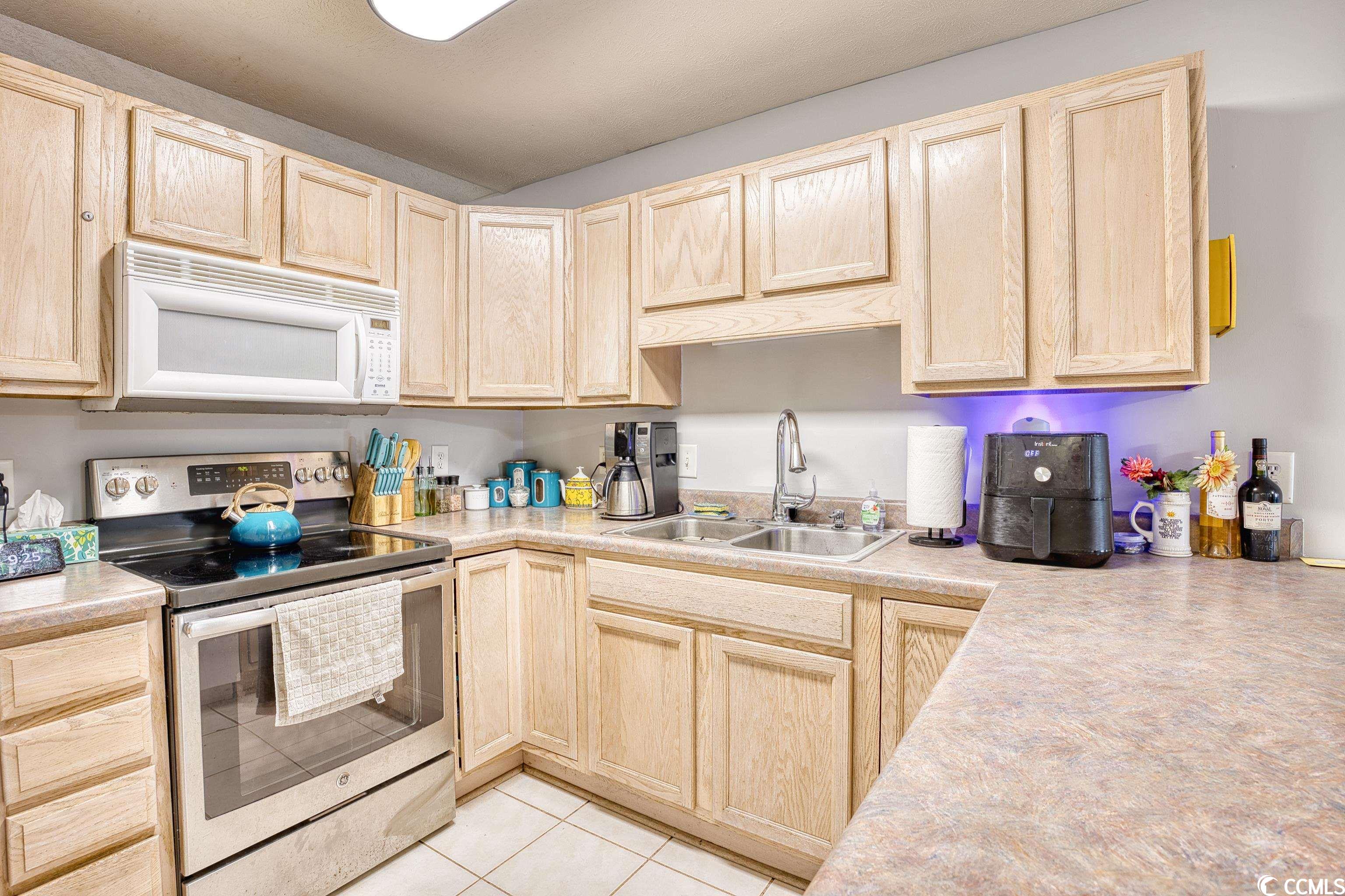 5032 Blue Spruce Lane Murrells Inlet, SC 29576 - Photo 14 of 40 Gallery Image 14