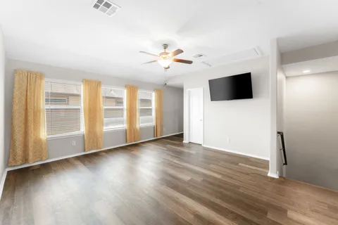 $327,000 | 6735 Plains Crest Drive, Del Valle, TX 78617