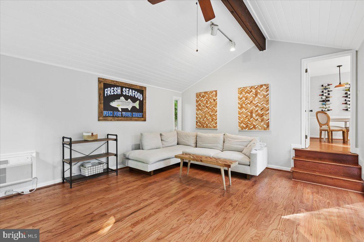 2648 Ogleton Road Annapolis, MD 21403 - Photo 2 of 48 Family room