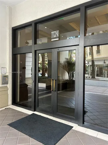 $669,900 | 10 Aragon Avenue, Unit 814, Coral Gables, FL 33134