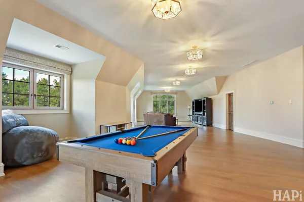 $2,695,000 | 18 Enclave, South Barrington, IL 60010