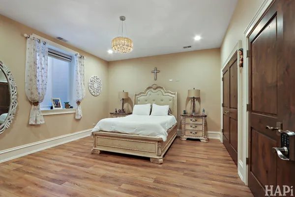 $2,695,000 | 18 Enclave, South Barrington, IL 60010