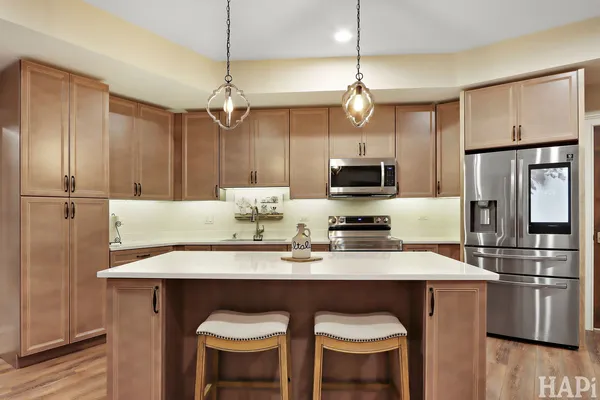 $2,695,000 | 18 Enclave, South Barrington, IL 60010