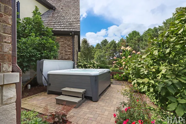 $2,695,000 | 18 Enclave, South Barrington, IL 60010