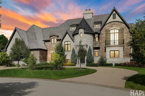 $2,695,000 | 18 Enclave, South Barrington, IL 60010