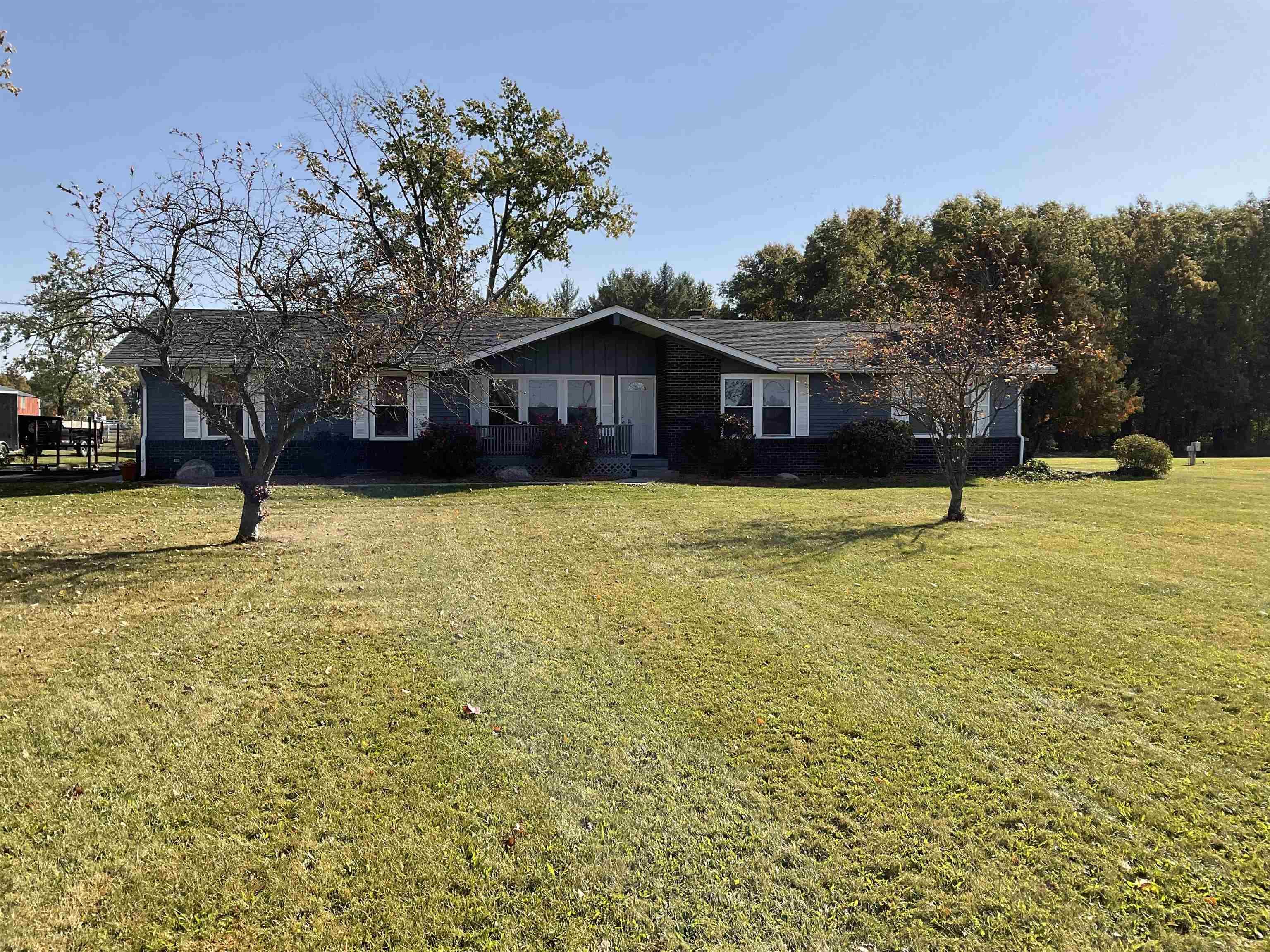 11615 Marion Center Road Hoagland, IN 46745 - Photo 2 of 36