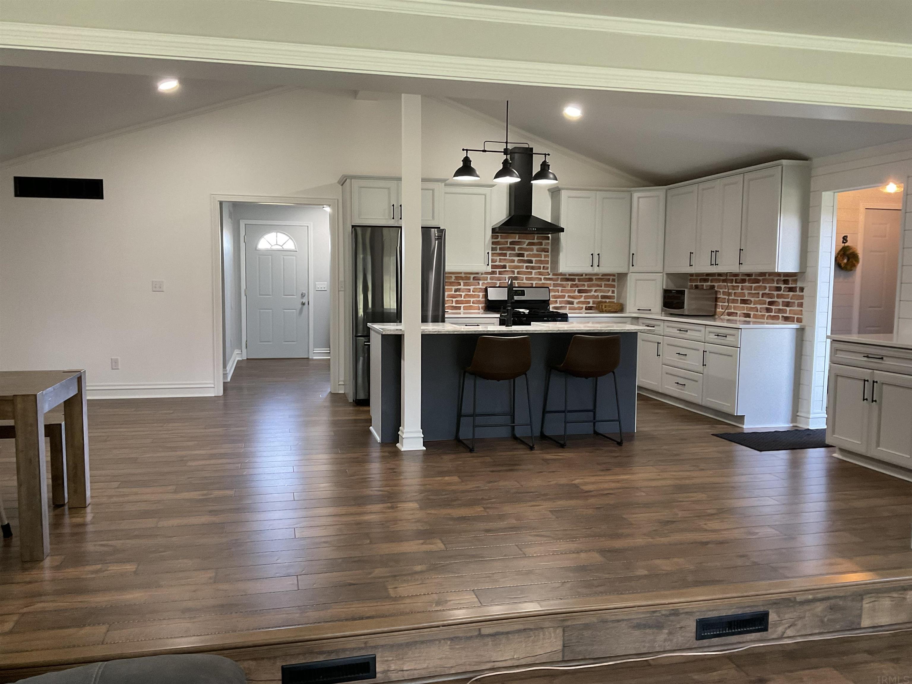 11615 Marion Center Road Hoagland, IN 46745 - Photo 6 of 36