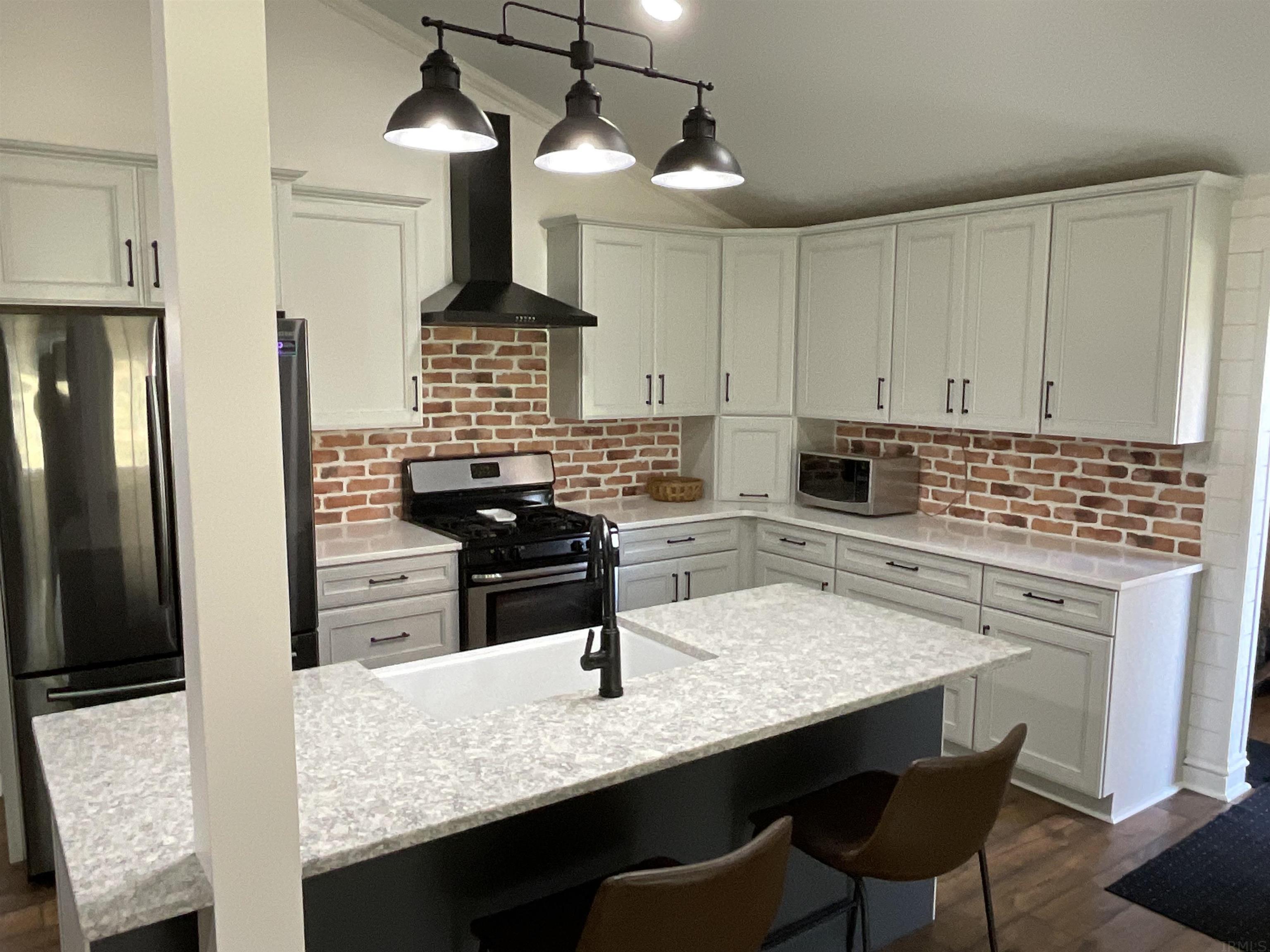 11615 Marion Center Road Hoagland, IN 46745 - Photo 8 of 36