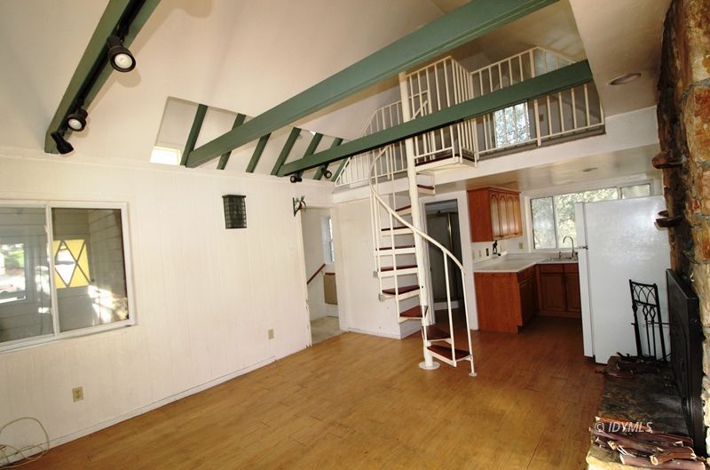 24601 Bluff Road Idyllwild, CA 92549 - Photo 7 of 24 a view of a room with gym equipment