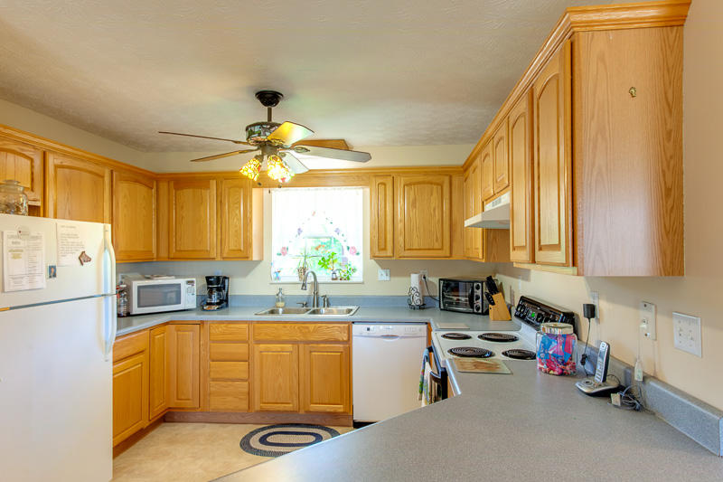 525 Ranch Road Loudon, TN 37774 - Photo 3 of 24 003150513-02-525RanchRdLoudonTN37774-SMA