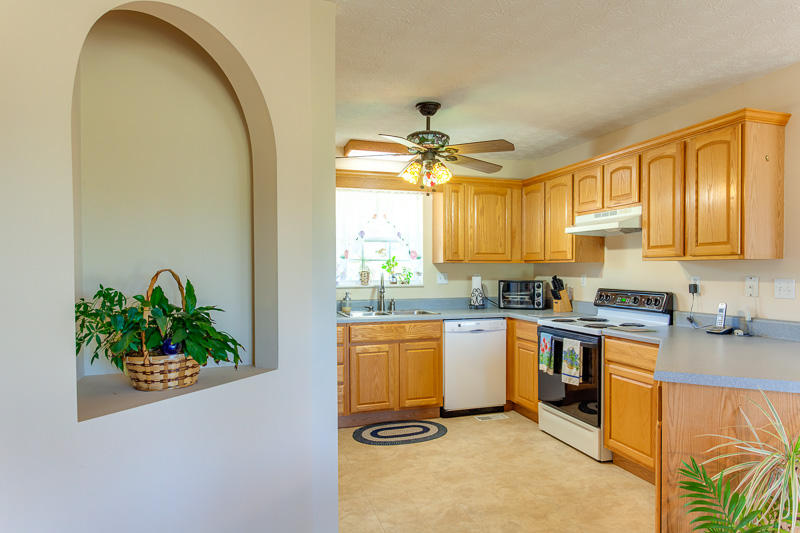 525 Ranch Road Loudon, TN 37774 - Photo 6 of 24 006150513-02-525RanchRdLoudonTN37774-SMA