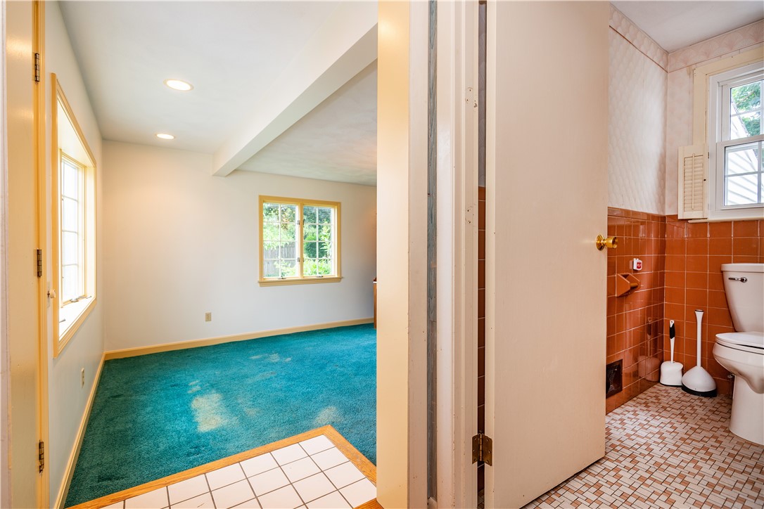 69 Douglas Road Warwick, RI 02886 - Photo 10 of 50