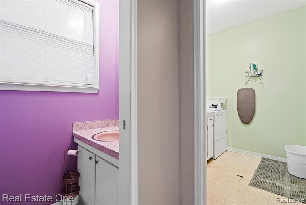 1503 Biggers Drive Rochester Hills, MI 48309 - Photo 16 of 29