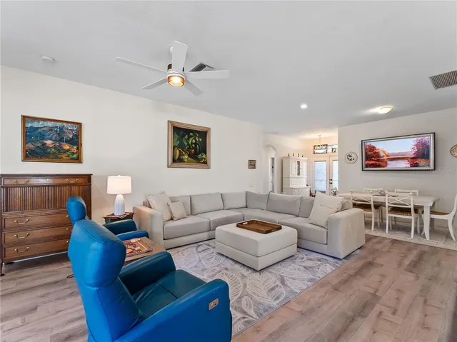 $495,000 | 8419 Whispering Woods Court, Lakewood Ranch, FL 34202