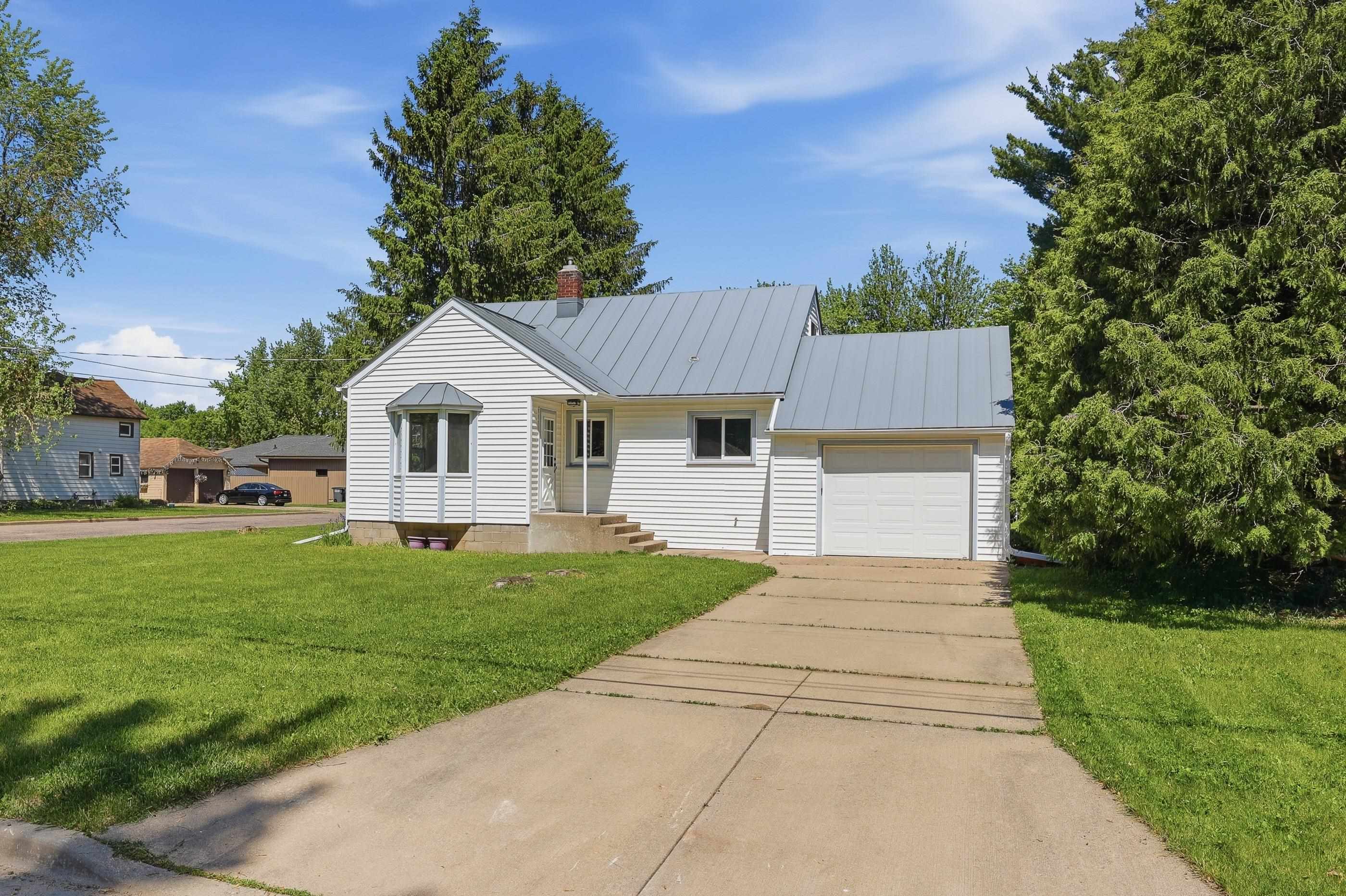 2911 Reddin Road Wisconsin Rapids, WI 54495 - Photo 2 of 52
