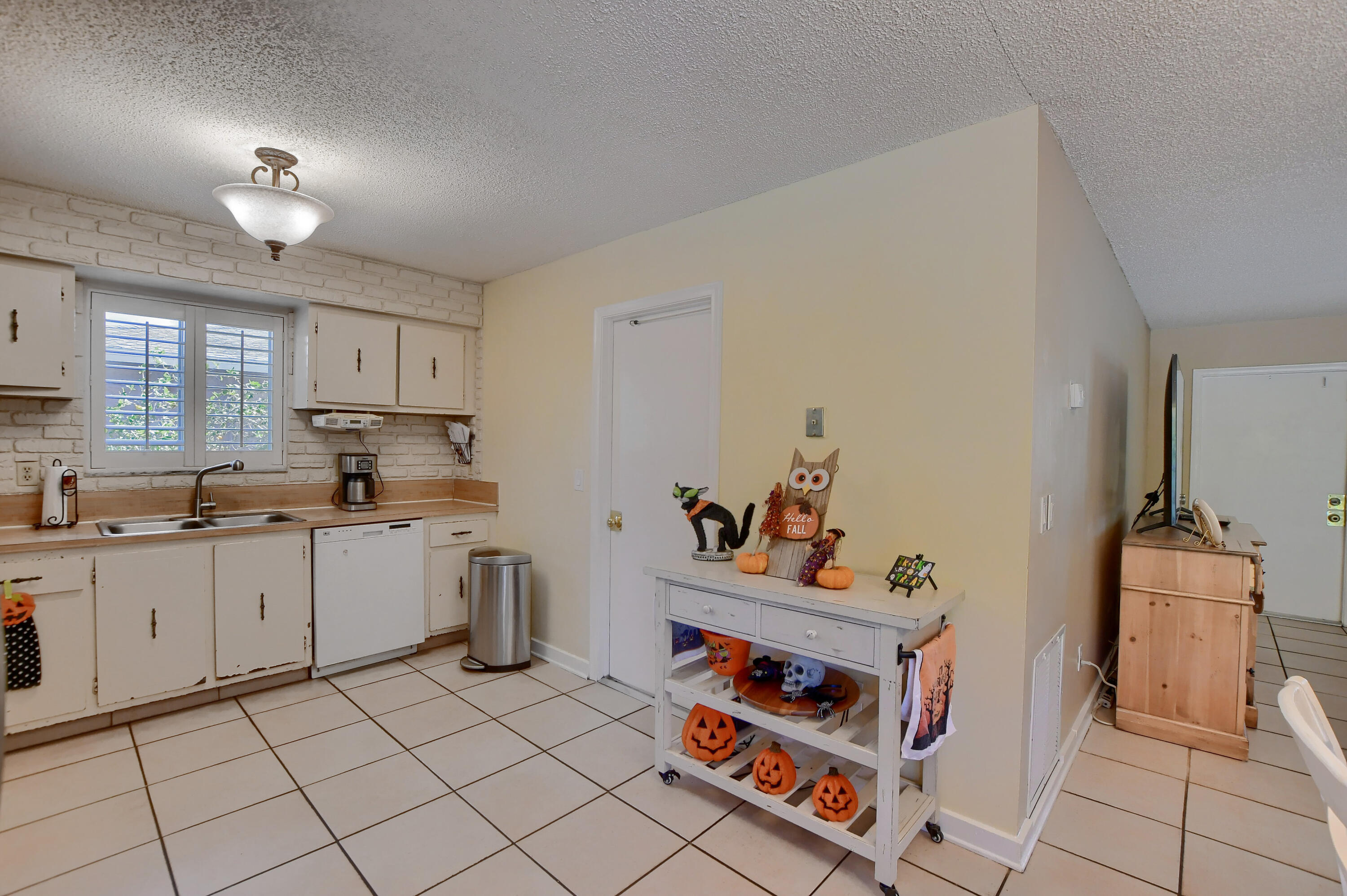10905 Jennifer Lane Boca Raton, FL 33428 - Photo 11 of 44 12_ebf_4364-hdr(5)