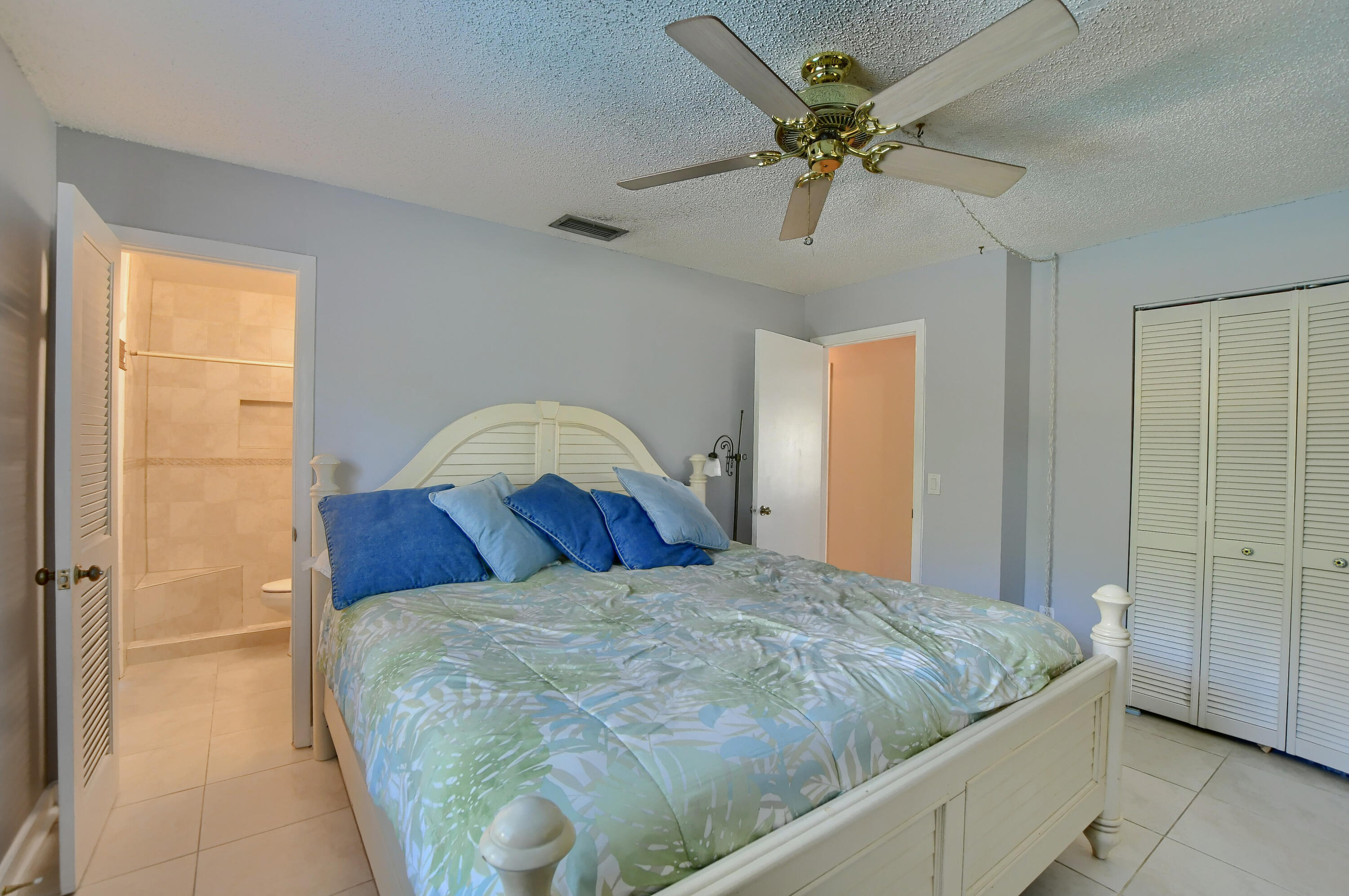 10905 Jennifer Lane Boca Raton, FL 33428 - Photo 20 of 44 21_ebf_4409-hdr(5)