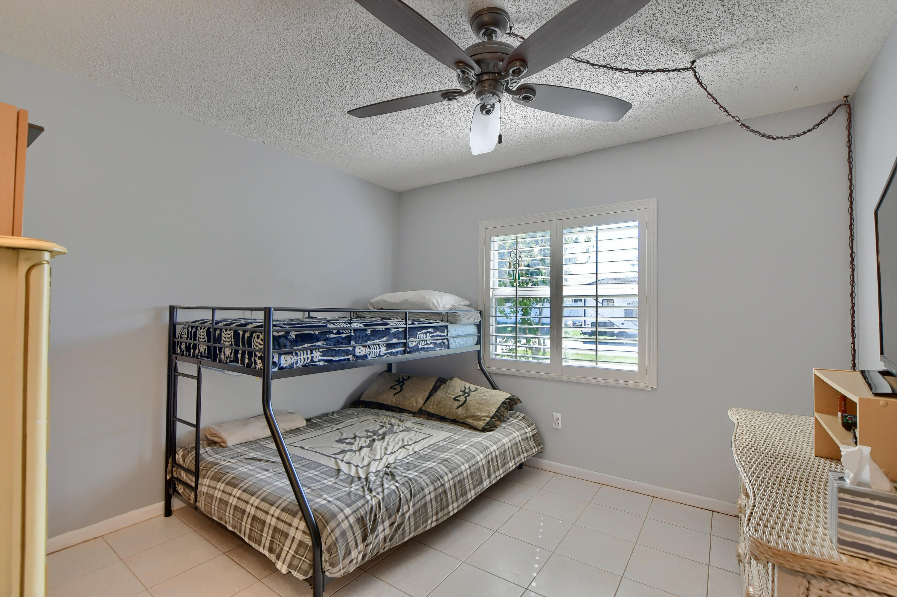 10905 Jennifer Lane Boca Raton, FL 33428 - Photo 24 of 44 25_ebf_4429-hdr(5)