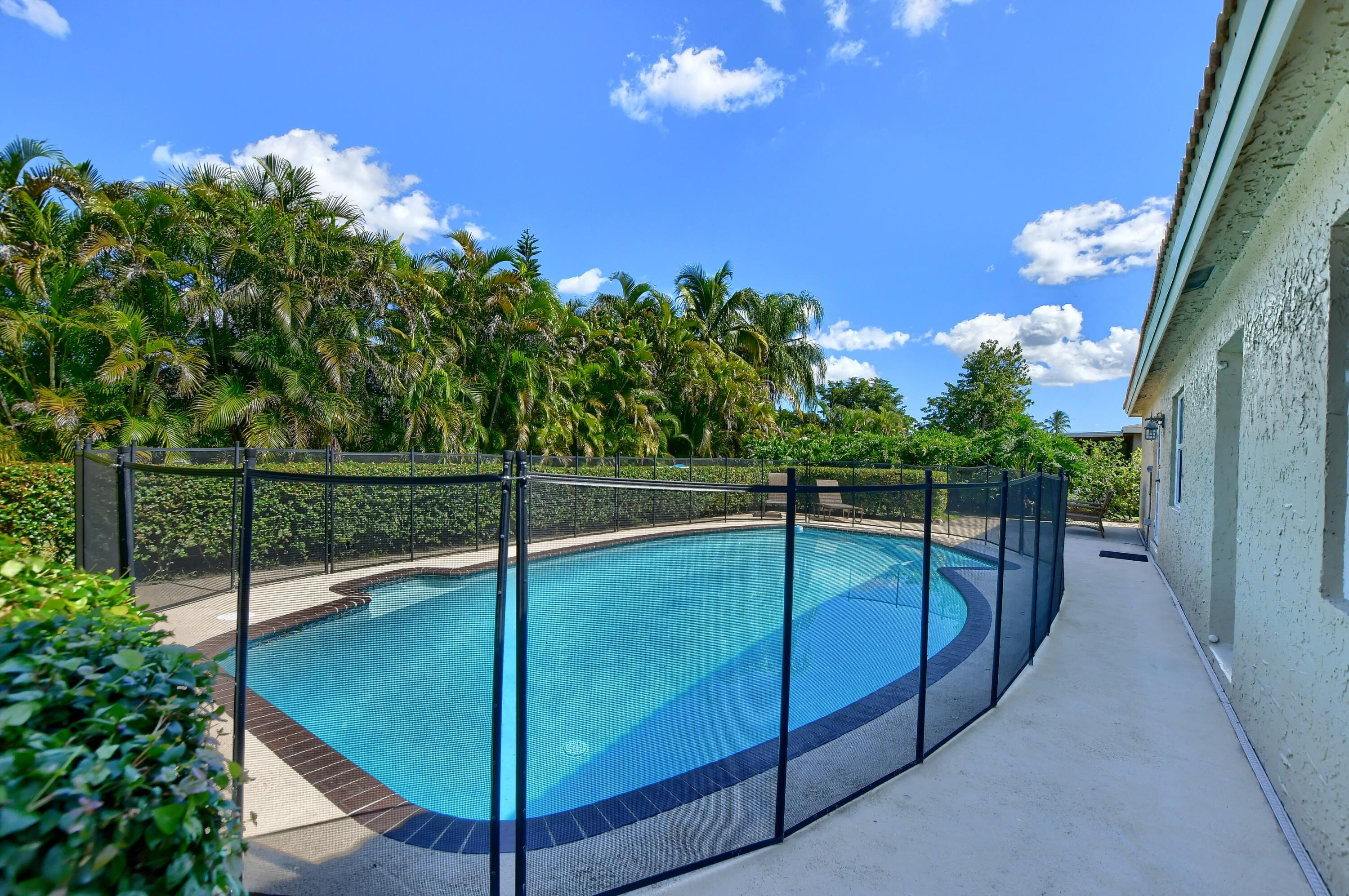10905 Jennifer Lane Boca Raton, FL 33428 - Photo 29 of 44 30_ebf_4454-hdr(5)