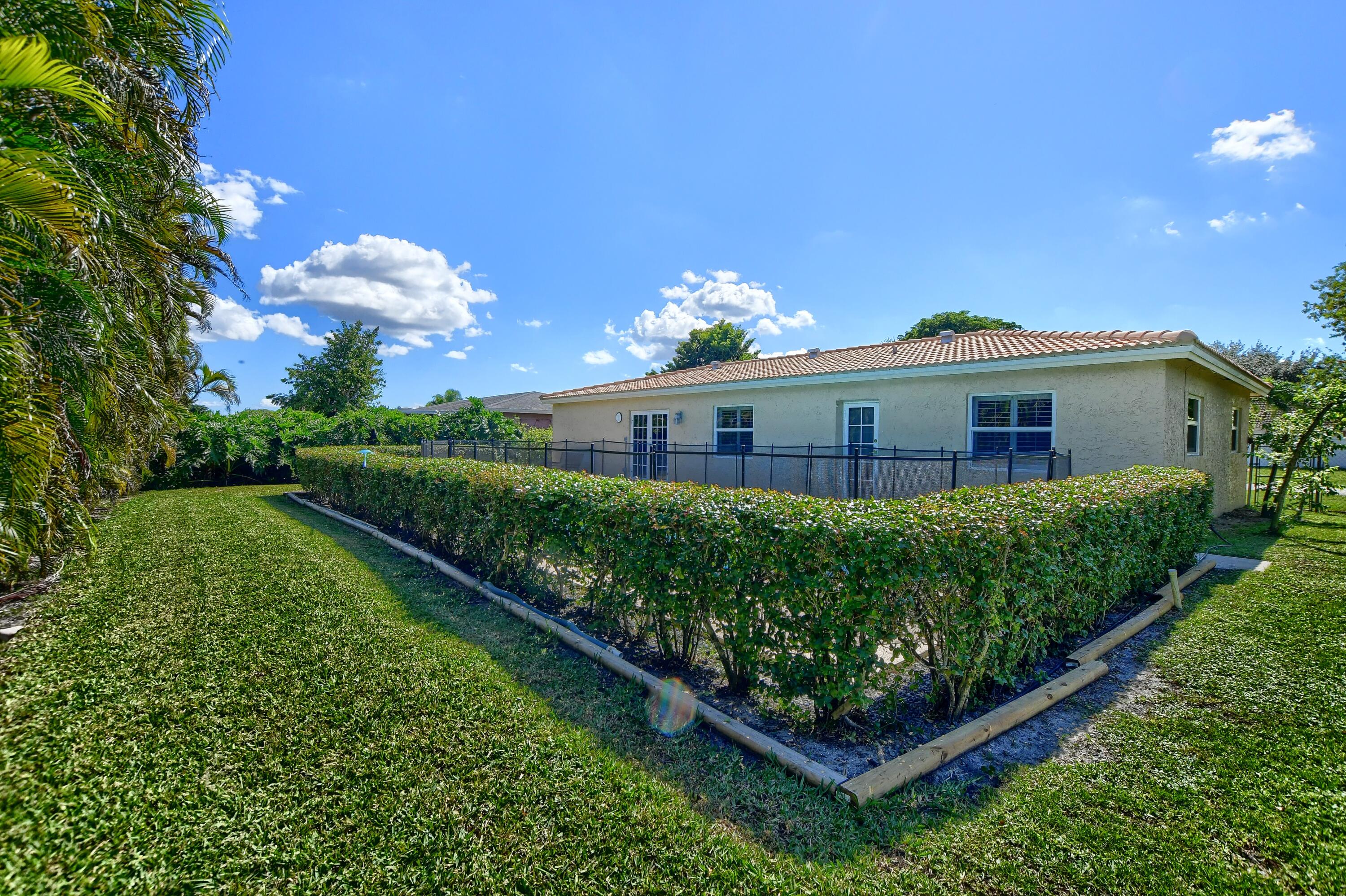 10905 Jennifer Lane Boca Raton, FL 33428 - Photo 31 of 44 32_ebf_4464-hdr(5)