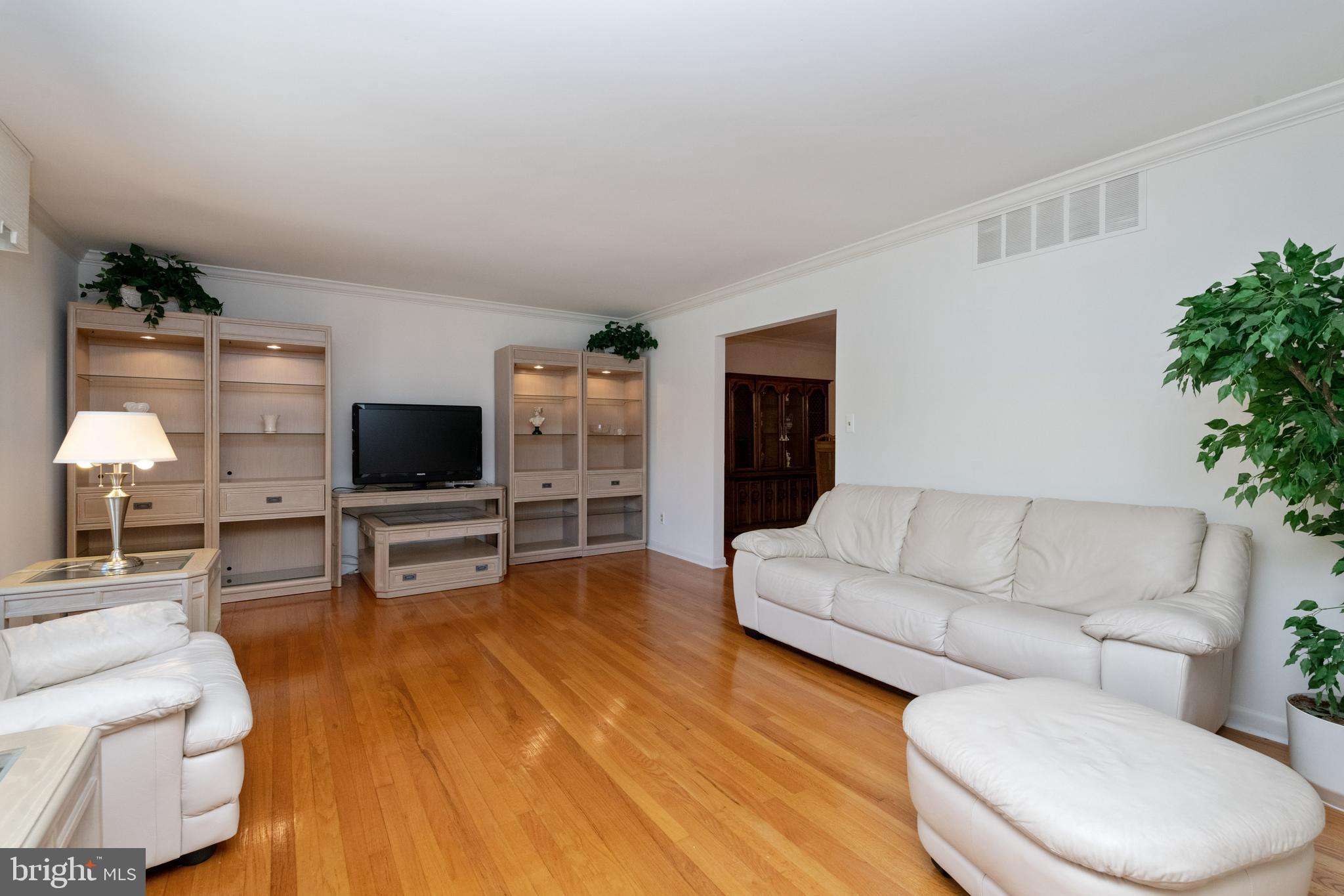 1314 Terry Way Fallston, MD 21047 - Photo 6 of 45 Living Room