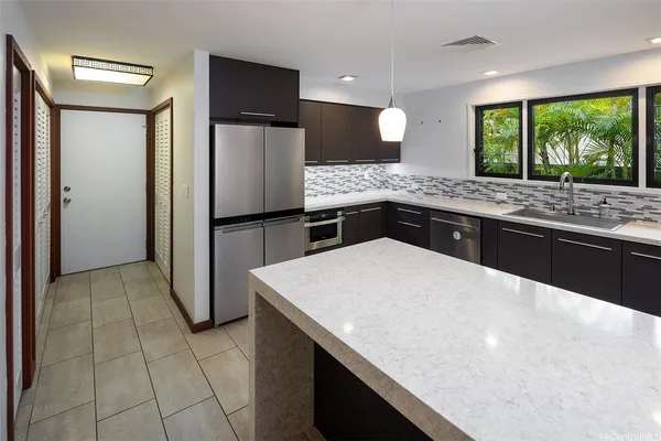 $8,500 | 4103 Kahala Avenue, Honolulu, HI 96816