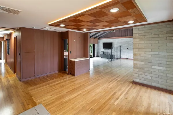 $8,500 | 4103 Kahala Avenue, Honolulu, HI 96816