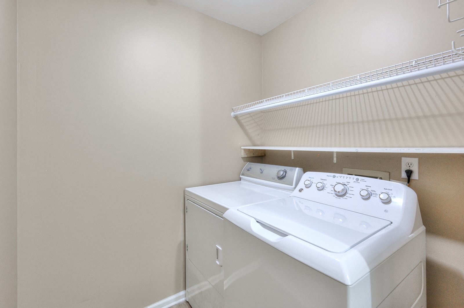 8775 Rockvale Road Rockvale, TN 37153 - Photo 20 of 34 a utility room with washer and dryer