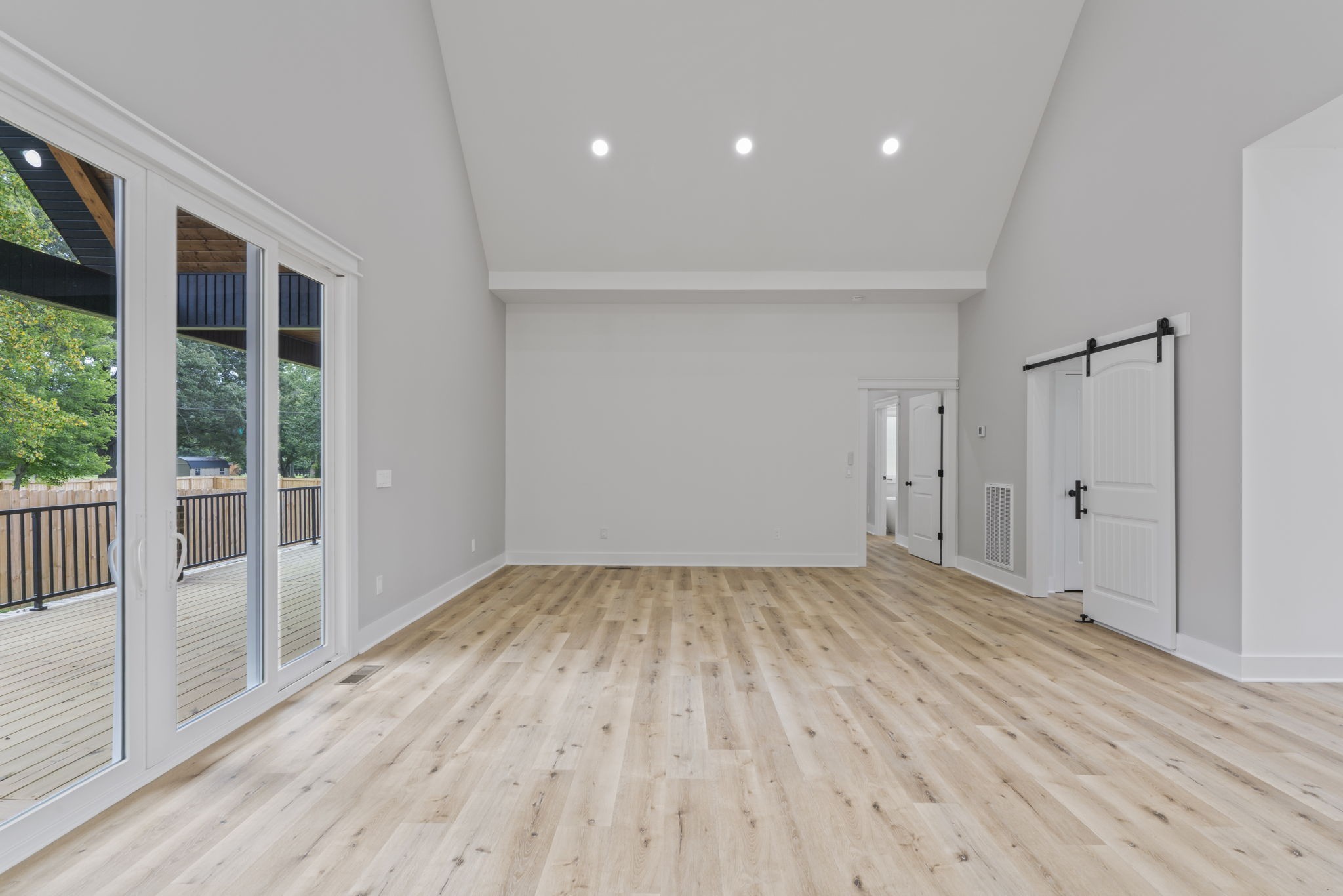 1601 Old Estill Springs Road Tullahoma, TN 37388 - Photo 12 of 31