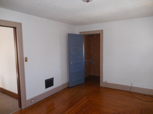 120 West 10th Street Rochester, IN 46975 - Photo 14 of 23