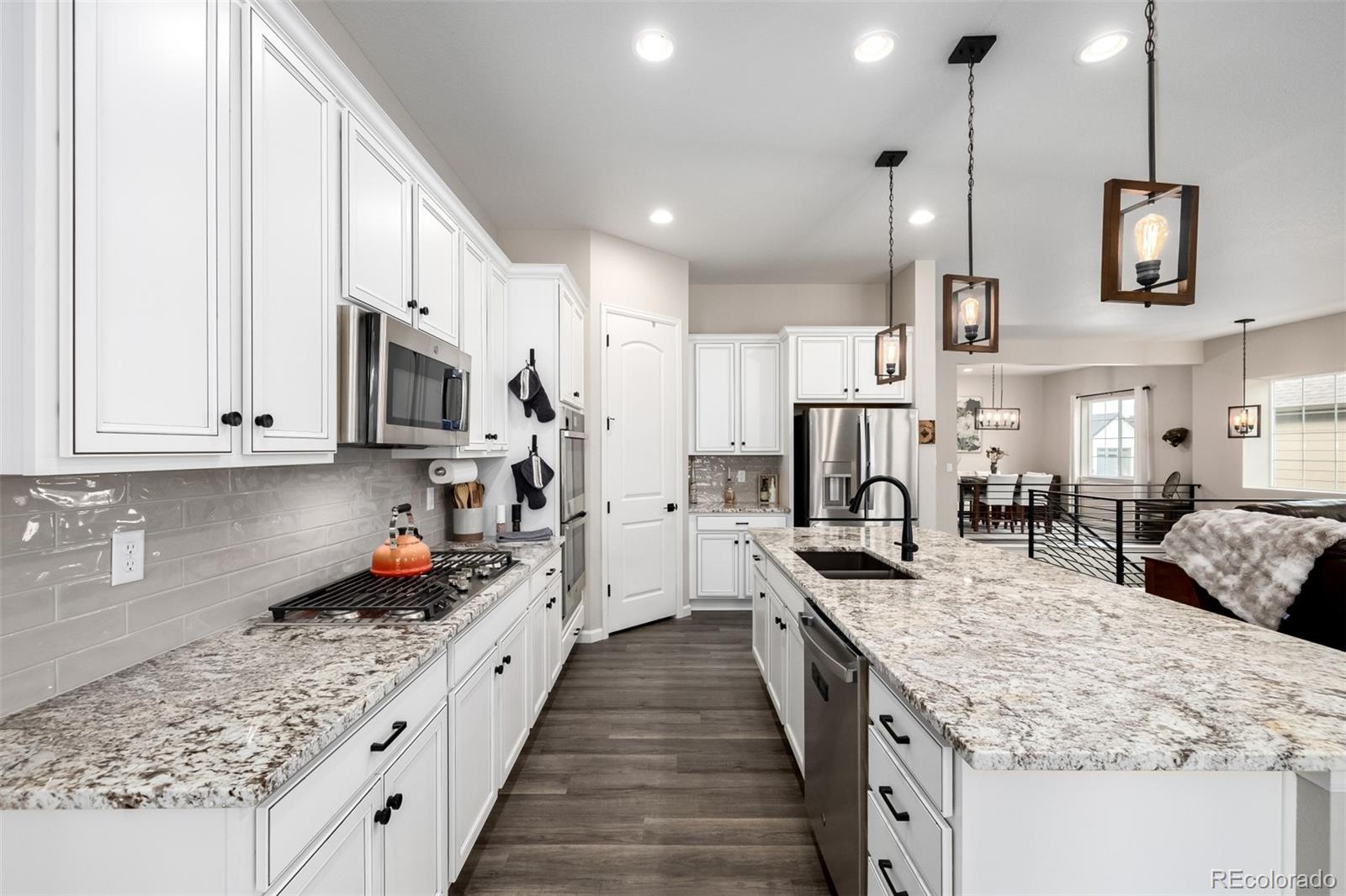 2812 Keepsake Way Castle Rock, CO 80109 - Photo 11 of 42