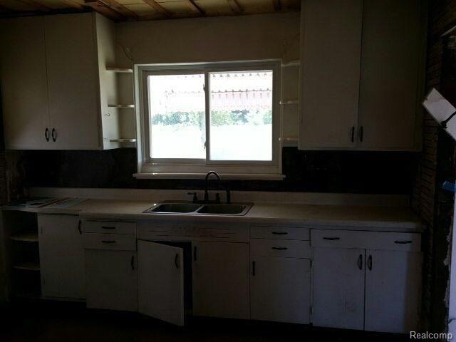 7664 Bean Road Avoca, MI 48006 - Photo 8 of 11 8.jpg