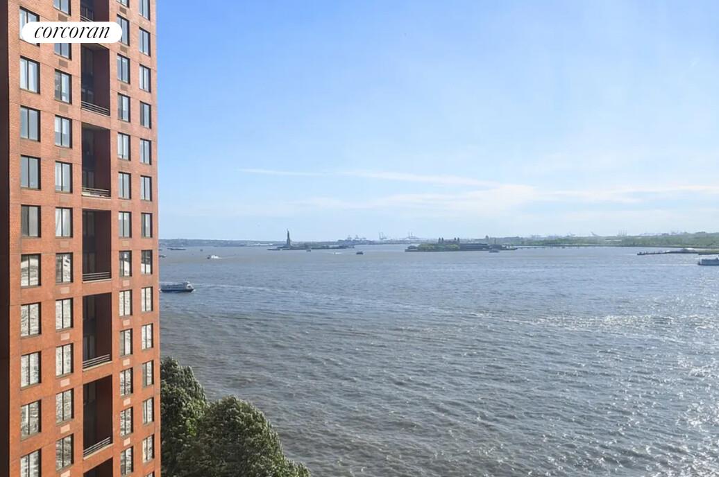 377 Rector Place, Unit 7I Manhattan, NY 10280 - Photo 5 of 11